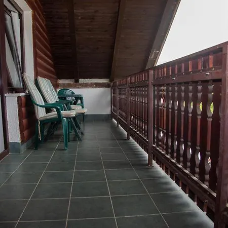 Ema Guest house Crni Lug